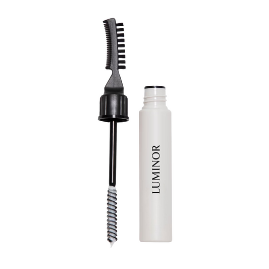 Sculpteur à sourcils